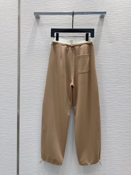 002Versatile Ladies' Chic Casual Trousers - Soft Fabric for All Seasons