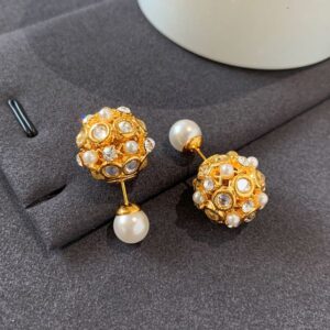 Silver Needle Luxury Set of Two-Die Round Diamond-Studded Crystal Pearl Ear Pendants in Retro Court Style – Elegant Ear Jewelry for Women