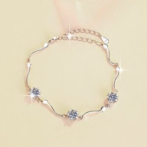 Snowflake 925 pure silver bracelet, 1cT moissanite gemstone, lobster clasp, simple design, suitable for a date, exquisite women's accessory.