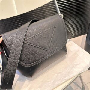 Mens Cross Body Bag designer bag man crossbody shoulder bags Leather Solid Black Adjustable Strap TOP