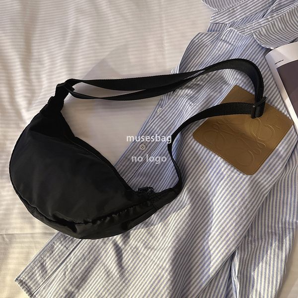 New spot beautiful small chest bag fashion crossbody bag casual sports street trend one-shoulder unisex backpack