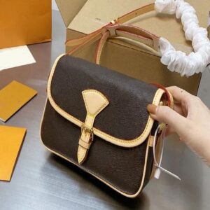 Women Evening Bags Messenger Bag Cross Body Crossbody Bags Flip L Wallet Discolored Cowhide Classic Letter Pattern Interior Zip Pocket