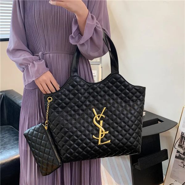 2025 New Design Women Commuter Large Capacity Quilted Tote Shoulder Bag Stylish Versatile Premium Free Shipping Black White Best Selling