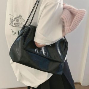 Daily pairing with niche underarm bags women new trendy and fashionable summer chain bags versatile lightweight large capacity single shoulder crossbody bags