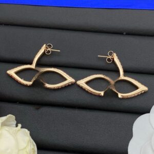 Classic Earrings – Simple and Versatile for Daily Wearing. Available in Three Colors. Metal with Diamond