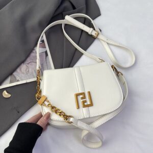 Retro Shoulder for Women 2025 – Adjustable Gold Chain Messenger Crossbody / Underarm Saddle Bag (Chic Minimalist Aesthetic)