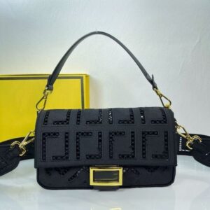 Designer Hollow out small bag high-end canvas crossbody bag chain explosive versatile single shoulder retro