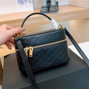 2025 Woman Mini Cosmetic Bag designer makeup bag diamond handbag crossbody toiletry bag Leather TOP
