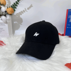 High-quality fashionable embroidered logo baseball cap for outdoor sun protection, suitable for spring and autumn, for both men and women.