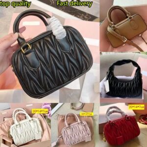 top quality-Womens underarm hobo Crossbody bags Wander Matelasse with shoulder strap Genuine Leather clutch tote Designer purses small luxurious handbags