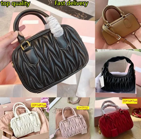 top quality-Womens underarm hobo Crossbody bags Wander Matelasse with shoulder strap Genuine Leather clutch tote Designer purses small luxurious handbags