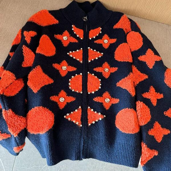 Designer Womens Jackets relief Pearl Knitted elegant sweater Hooded sweater Womens lady Outerwear Coats