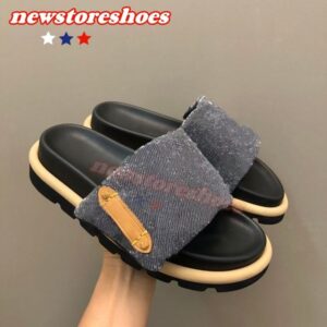 Pillow Sliders Designer Sandals Women Flat Mules Pool Slides Men Woman Padded Front Strap Summer Sandale Beach Casual Shoes Black Fuchsia EU45