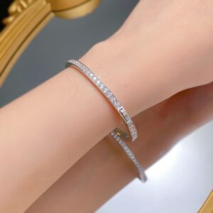 925 Sterling Silver White Gold Plated Half-Diamond Bangle for Women Slim Bracelet Delicate Single-Row Zirconia Sparkling Stylish Versatile Accessory