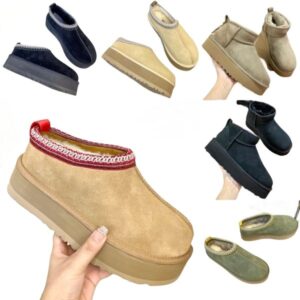 New fashion boots luxury designer fashion shoes letter cowhide snow shoes outdoor anti slip warm shoes women's shallow mouth candy shoes thick sole rubber shoes