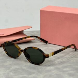 Designer Sunglasses for Women Outdoor Shades Women Men Fashion Classic Sun Glasses Summer Luxury Eyewear Mix Color Optional with Box