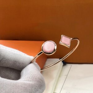 Fashion Clover Bracelet Bangle Bracelets for Woman Luxury Lock Bangle Nails Bracelet with Diamond Unisex Designer Jewelry 4 Colors With Box