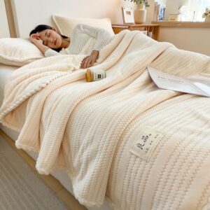Designer Blanket Jacquard Fleece Platinum Multifunctional Blanket Hemming Fleece Blanket Office Nap Blanket