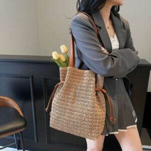 Lazy Style Straw Shoulder Bag for Women 2024 New Summer Beach Vacation Large Capacity Drawstring Handbag