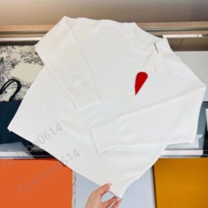 Sweater Designer Women cardigan Korean Fashion polo Sweaters A Heart Pattern Mens Round Neck Knitwear sweatshirts Luxury Brand Lover A-line Small Red Heart clothing