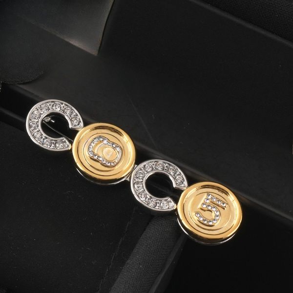 Women Crystal Brooches 18K Gold Plated Rhinestone Pearl Classic Jewelry Details Sophisticated Jewelry for Women Perfect for Evening Events and Parties