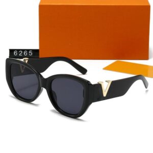 Classic Designer Sunglasses for Women Mens Casual Sunglass Hollow Letter Design Sun glass Goggle Adumbral Luxury Driving Eyeglasses