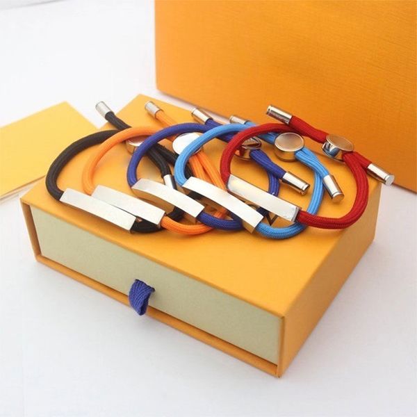 Designer Bracelet Fashionable Accessories for Man Woman Neutral Simple Style Good Quality 5 Colors