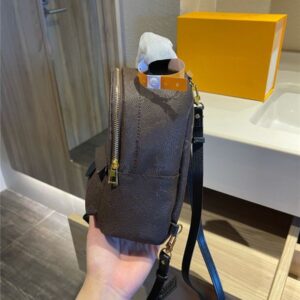 2023 Mini Backpack Style Luxurys Designers Handbags Shoulder Cross Body Totes Clutch Bags Purses Dot Rivet Solid Letters Geometric Wallet Handbag Women Backpacks