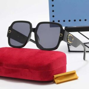 Designer Sunglasses Fashion Glasses Square Fall Frame Beach Adumbral Design for Man Woman 6 Colors Top Quality