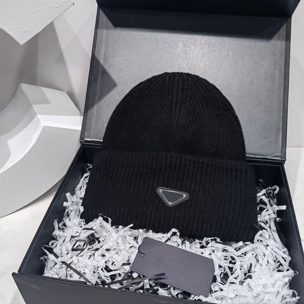 Mens Womens Caps Fashion 22FW Winter Skull Cap Casual Elemenrs Hats Female Fur Pom Warm Girl Beanies 6-Color