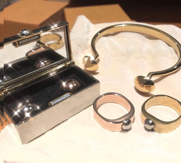 Unisex Fashion Personality Simplicity Ring for Man Women Rings Men Woman Jewelry 3 Colors Light Luxury Gifts Temperament Trend Accessories