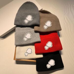 Brand Skull Caps Fashion Knitted Beanie Cap Good Texture Solid Hat Specific Double Design for Man Woman 6 Colors Top Quality