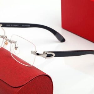 Fashion Luxury Designer Sunglasses Women Mens Buffalo Horn Eyeglasses Outdoor Drive Eyeglass Beach Square Gold Frame Brown Wooden Polarized Sunglass Transparent