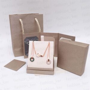Fashion Pendant Necklace Designer Fritillaria Necklaces Bracelets Personality Classic Design Temperament High Quality