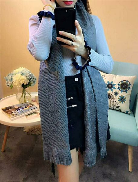 New Beautiful warm and comfortable women's autumn and winter wool knitted scarf free of transportation costs no box