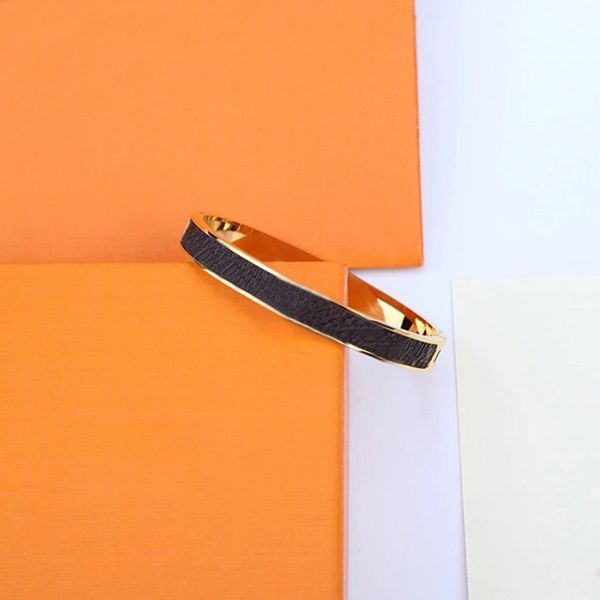 Women Bracelets Women Leather Letter Jewelry High Quality and box Birthday Party Anniversary Gift Gold Valentines Day