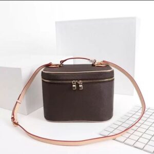 Makeup Designer women Cosmetic Bag Fashion Classic letter printing handbag high quality luxury shoulder bags