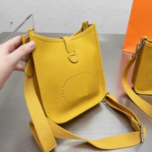 22ss Designer Shoulder Bag Fashion letter handbag women's luxury cross body high quality totes bags two sizes