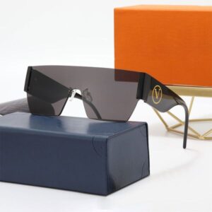 Designer Sunglasses Fashion Beach Glasses for Mens Women 4 Colors Optional Good Quality