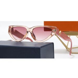 Fashion Cool Sunglasses Designer Woman Man Sunglass Unisex Glasses Cat Eye Beach Polarized UV400 Transparent Pink Letter V Frames Eyelgasses Lunettes luxe femme
