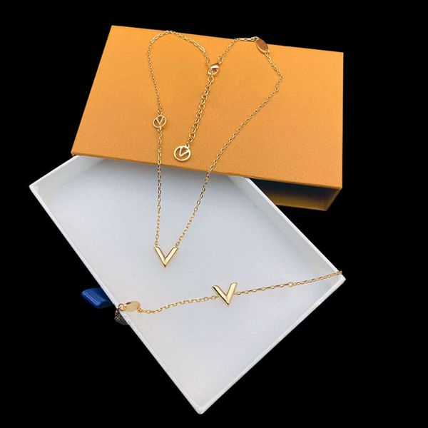 Designer Jewelry Set Charm Necklace Fashion Bracelet Party Gift for Women High Quality