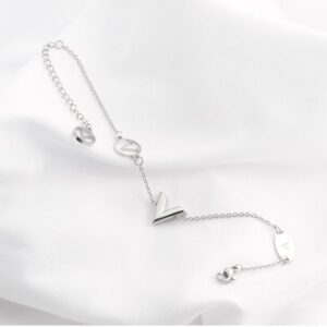 Designer Jewelry Golden Bracelets Necklace Earrings Charm round letter L home women bracelet link luxury designer hollow birthday gift jewellery does not fade