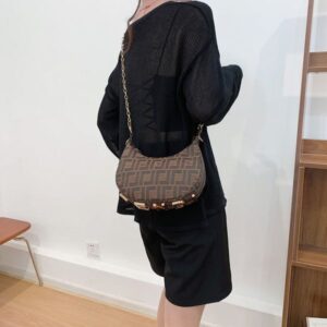 25SS Summer New Trendy All-match Messenger Bag Chain Leather Fashion Grils Samll Shoulder Bag Wrist Bags Brown
