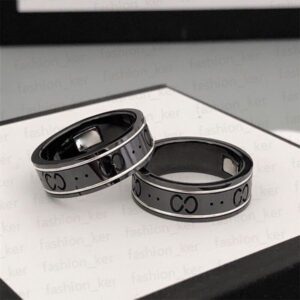 Fashion Band Rings Unisex Designer Ring for Man Women Temperament High Quality