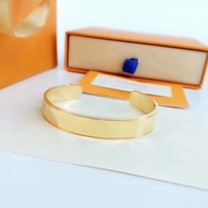 Designer Hollow Cuff for Women Lover as Valentine's Day Gift Gold Silver Rose-gold X12VVV Costume Jewelry Bracelets With Box