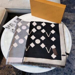 Designer Scarves Fashion Scarf Classic Design for Women Silk Warm Shawl 2 Colors with Good Quality