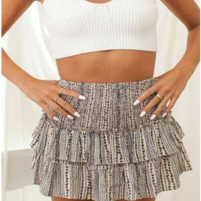 Spot wholesale European and American women's skirt pleated skirt ruffle printed skirt fashion floral bohemian skirt