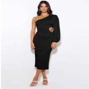 Hip skirt with long sleeves and diagonal shoulders