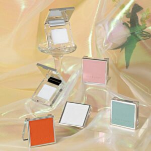 Portable solid balm for long-lasting fragrance