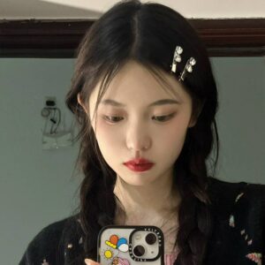 Heart-shaped Rhinestone Hair Clip